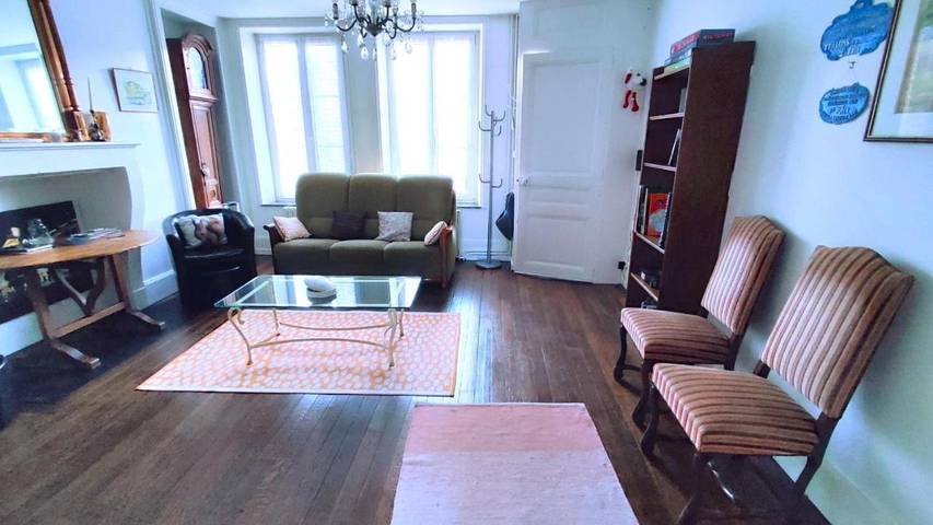 Location de vacances pour 6 personnes, avec terrasse, animaux acceptés à Dom-le-Mesnil - 4