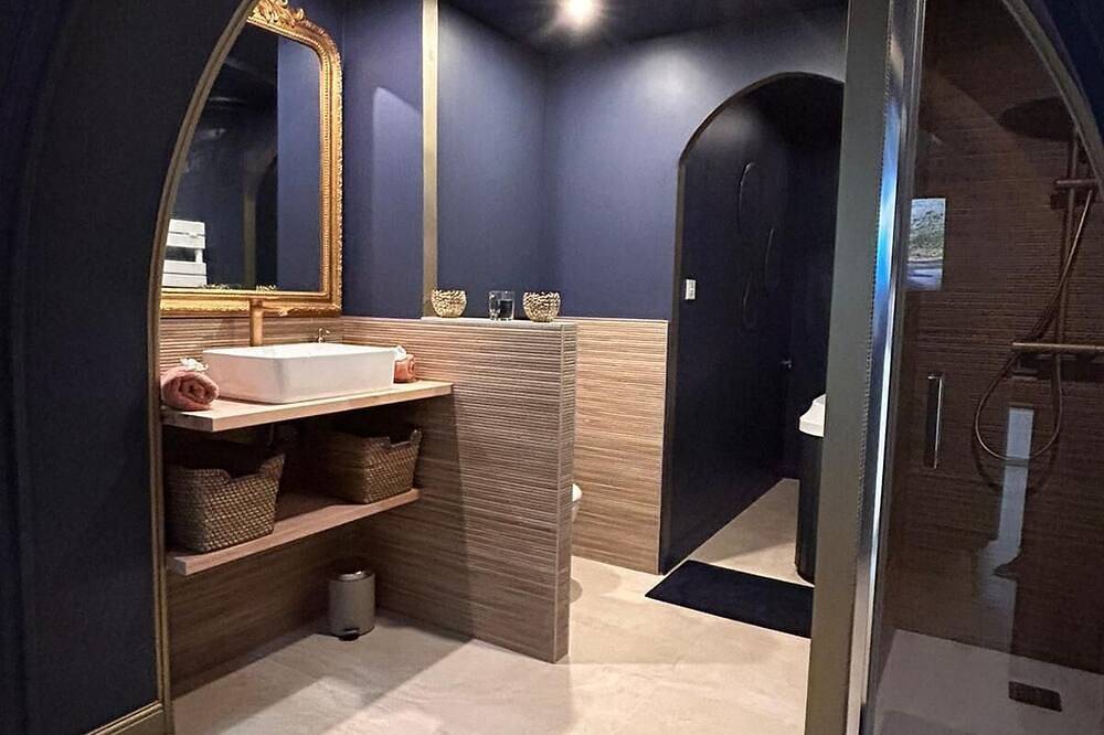 Appartement entier, Appartement Avec Jacuzzi in Équeurdreville-Hainneville, Cherbourg-en-Cotentin