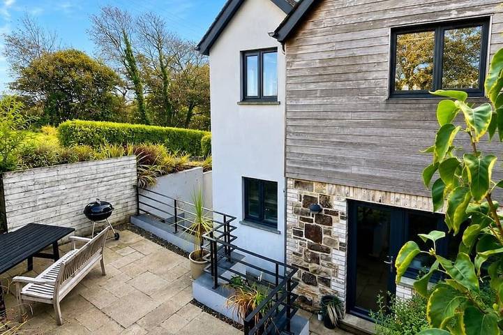 Gîte pour 7 personnes, avec Terrasse et Jardin