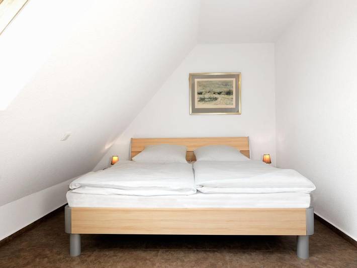 Ganze Wohnung, Ferienwohnung Lütt Kajüt mit Balkon nahe dem Naturstrand in Gollwitz, Nordwestmecklenburg (Wismar und Umgebung)