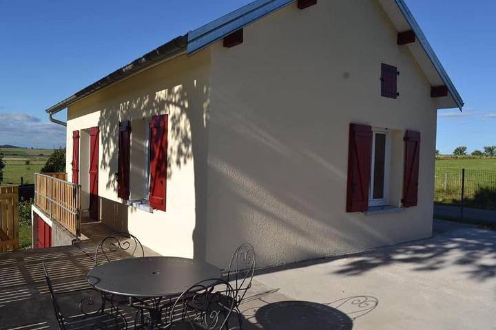 Location de vacances pour 2 personnes, avec Balcon ainsi que Terrasse et Jardin dans Saint-Ouen-lès-Parey