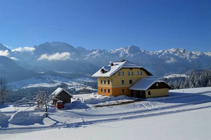 Ferienwohnung für 4 Personen, mit Balkon und Terrasse sowie Garten im Salzkammergut - 2