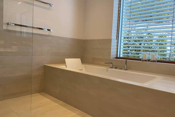 Ganze Wohnung, Alpenloft, exklusive Ferienwohnung auf 160m² mit Pool und Sauna in Forstau, Ski Amadé