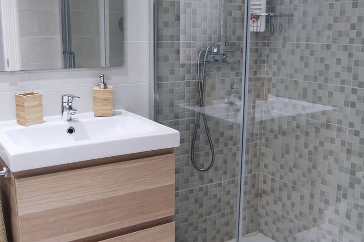 Entire apartment, Large apartment. Front line beach, private parking, bicycles in Peñiscola, Costa del Azahar