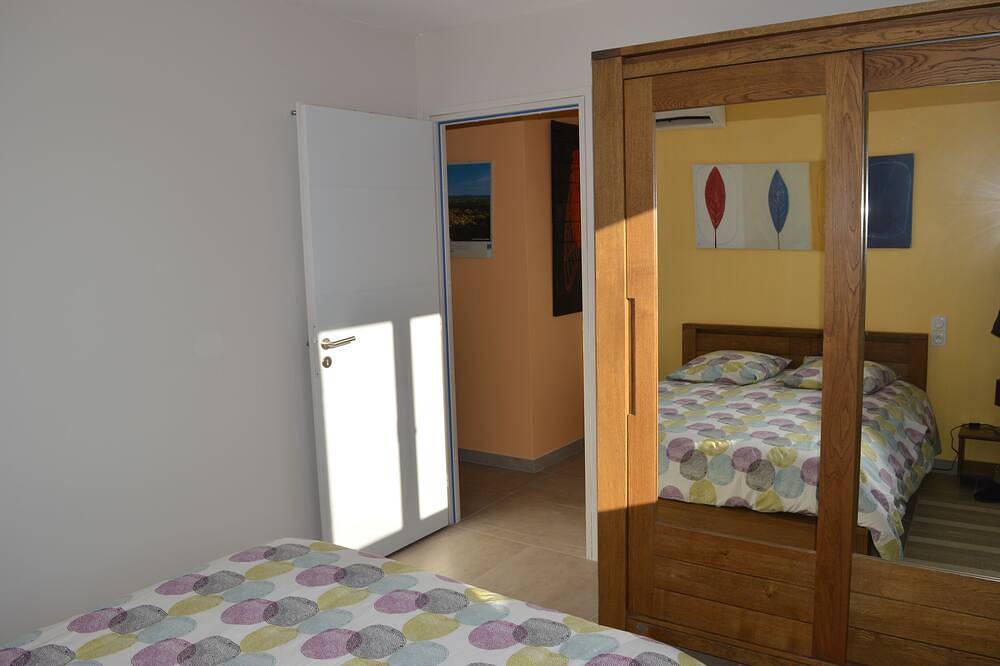 Casa unifamiliar con piscina climatizada en el sur del pueblo de Luberon in Mérindol, Parque natural regional del Luberon