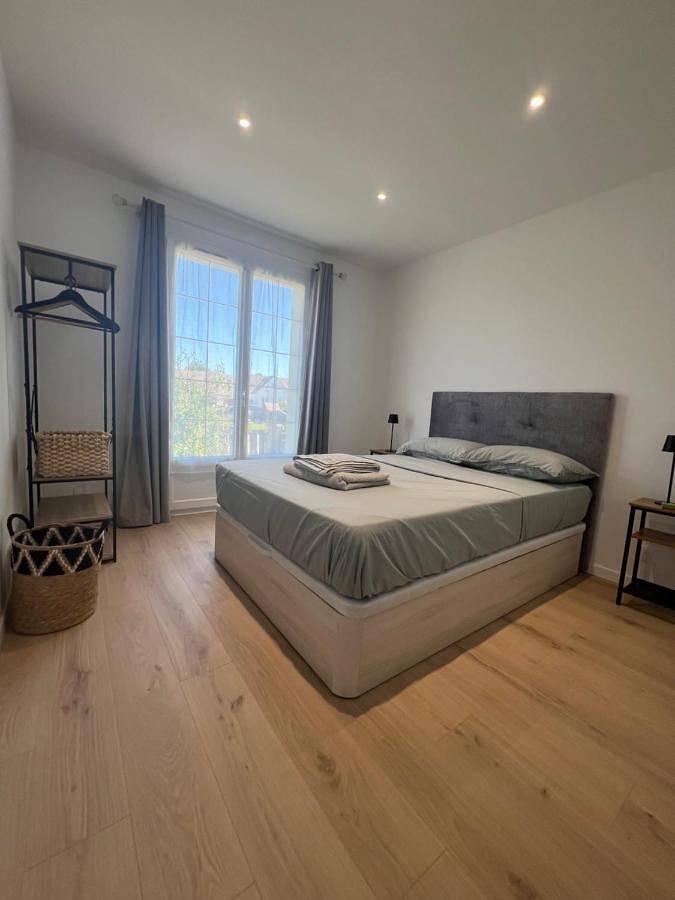 Gîte pour 4 personnes, avec jardin et balcon à Mauchamps