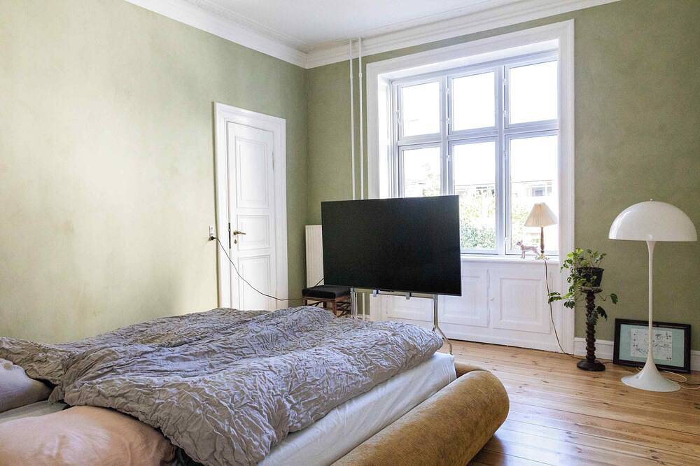 Ganze Wohnung, Magnificent Copenhagen home with artistic charm in Frederiksberg, Kopenhagen