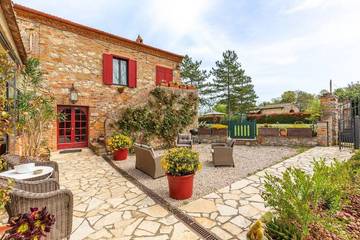 Agriturismo für 8 Personen, mit Garten und Whirlpool sowie Pool in der Toskana