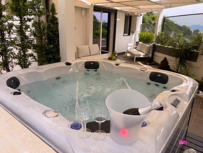 Apartamento de vacaciones para 4 personas, con piscina además de vistas y jardín - 1