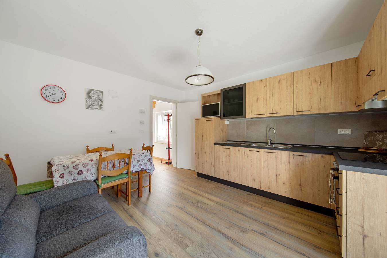 Appartamento intero, Appartamento 'Blu' con vista sulle montagne, terrazza privata e Wi-Fi in San Pietro di Cadore, Karnischer Hauptkamm