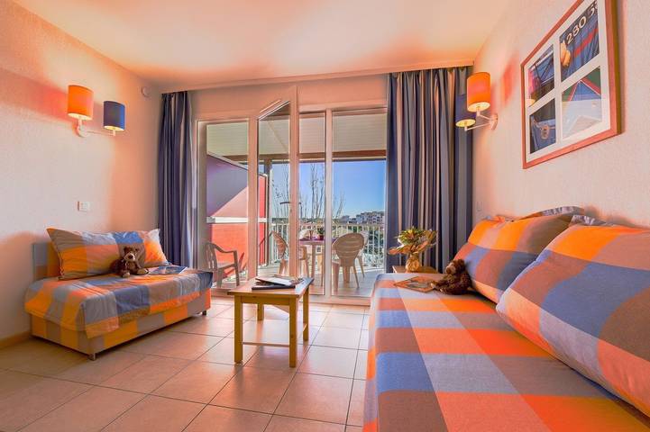 Hôtel pour 4 personnes, avec piscine et balcon dans les Pyrénées-Orientales - 2