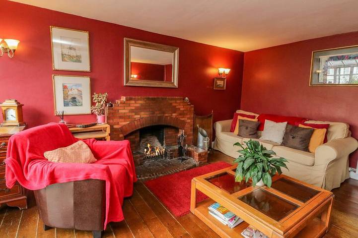 The House At Bridge Of Lochay, pet friendly, with hot tub in Killin in Loch Tay, Stirling und Umgebung