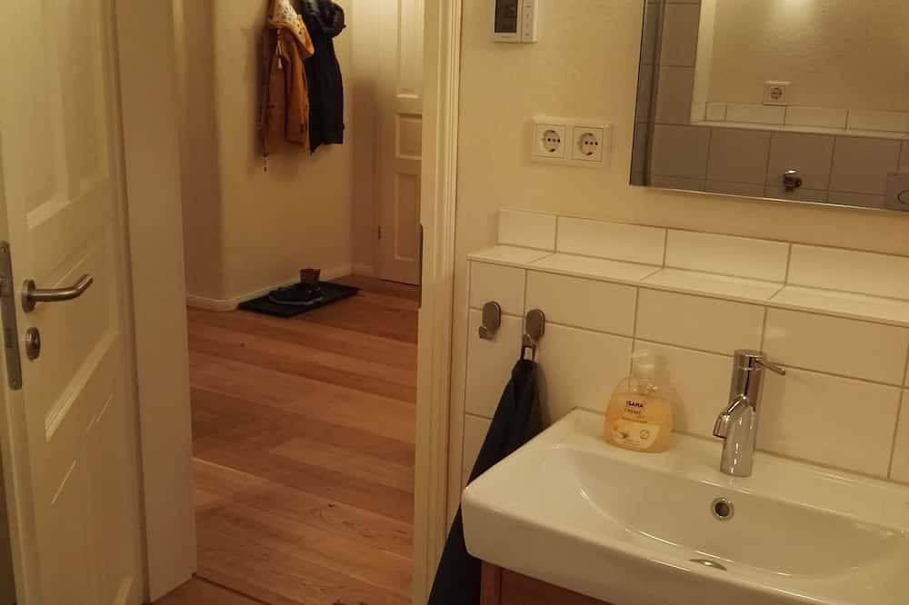 Ganze Wohnung, Dasalte.haus - Ferienwohnung \"Die Unten\" in Göttingen, Niedersachsen