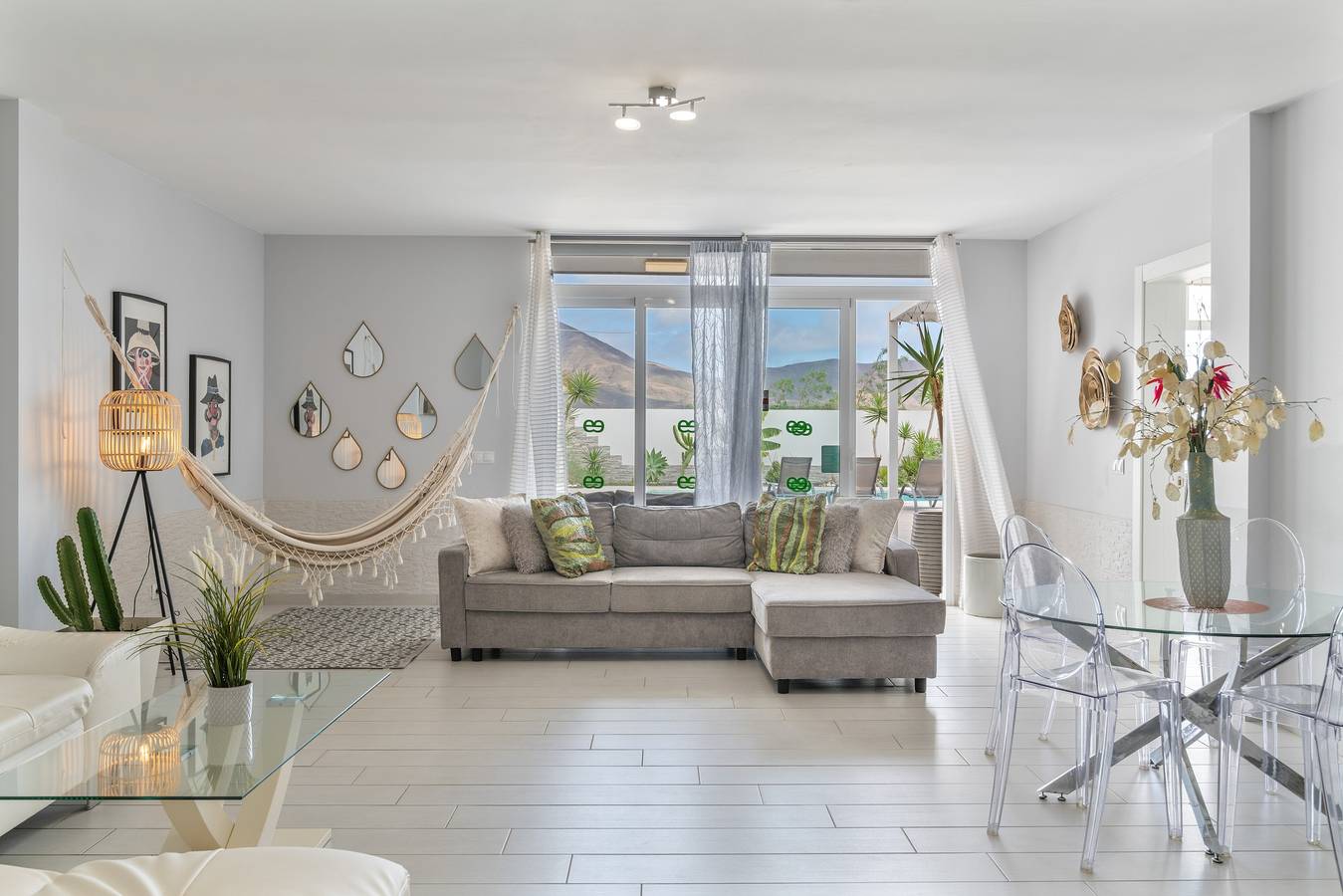 Casa de Férias 'Villa Carol' com Vista Montanha, Wi-Fi e Ar Condicionado in Blanca Beach, Yaiza