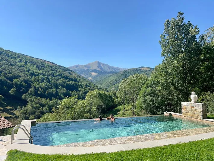 Ferienhaus für 13 Personen, mit Ausblick und Garten sowie Pool, mit Haustier - 1