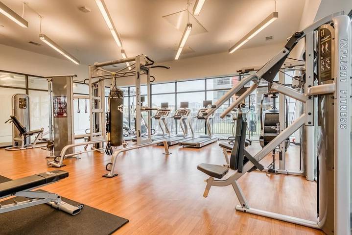 Loft for 2 people, with yard and balcony as well as pool in Houston