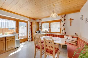 Camping für 6 Personen, mit Balkon und Garten in Tirol