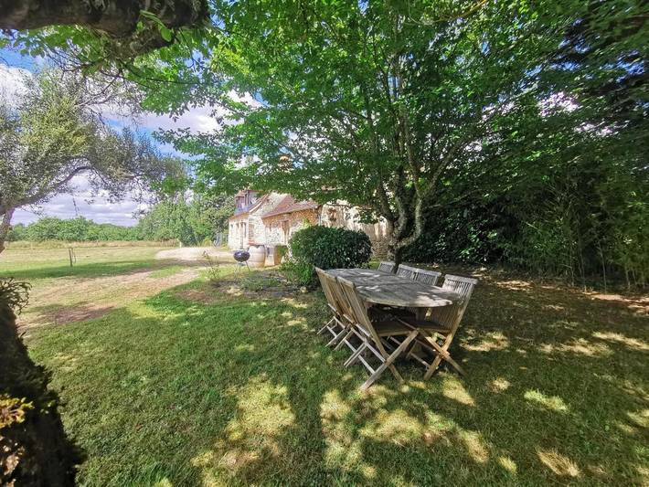 Location de vacances pour 8 personnes, avec Terrasse et Jardin ainsi que Piscine et Vue à Plazac - 3