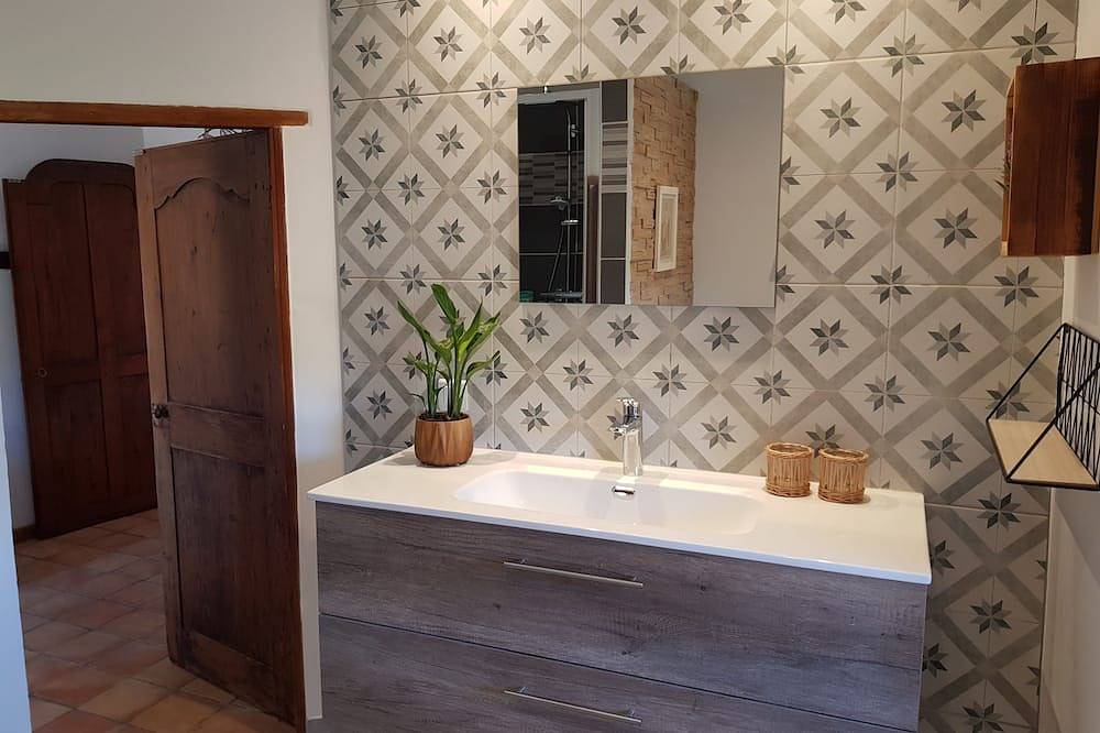 House in Luberon. in Sainte-Croix-à-Lauze, Regionaler Naturpark Luberon