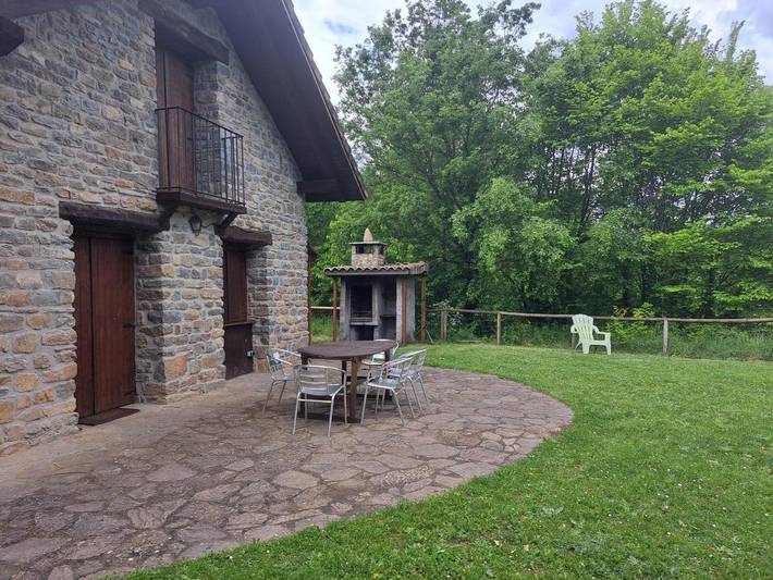 Casa rural para 10 personas, con Balcón y Terraza además de Jardín y Vistas en Parque nacional de Ordesa y Monte Perdido - 2
