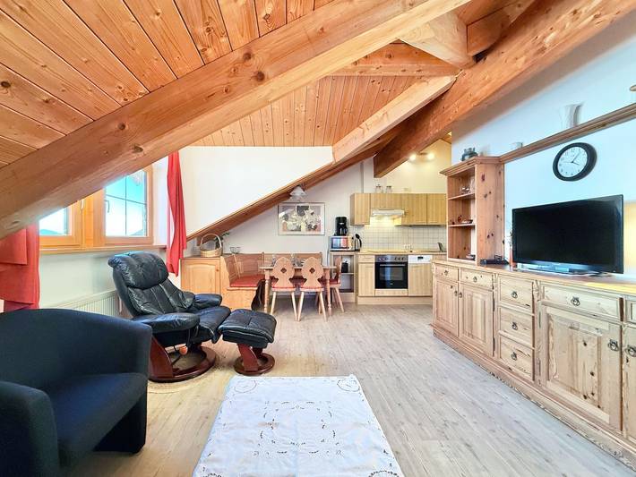 Ferienwohnung für 4 Personen, mit Balkon und Garten sowie Ausblick in Seeg