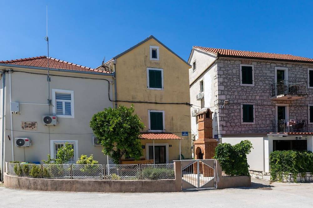 House Antonia by Villas Guide in Dubrovnik-Neretva