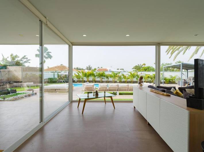 Casa de vacaciones para 10 personas, con piscina además de terraza y jardín en Campo Internacional