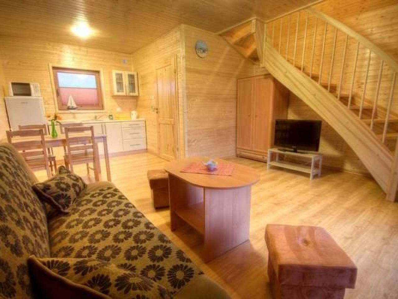 "" in einem eingezäunten Gebiet in Mielenko, Powiat koszaliński