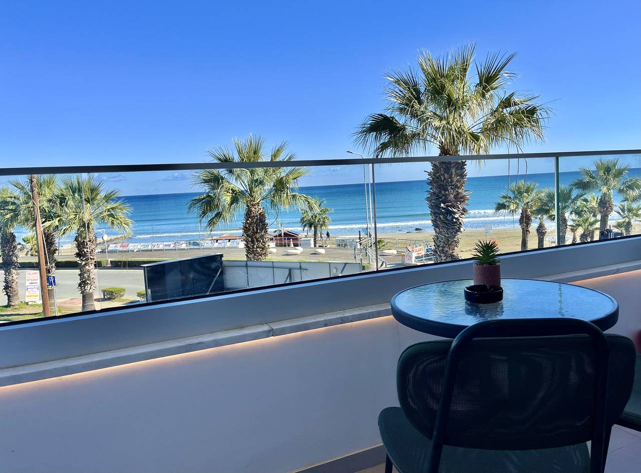Apartamento entero, Apartamento de vacaciones para 5 personas con balcón in Mackenzie Beach, Distrito de Larnaca