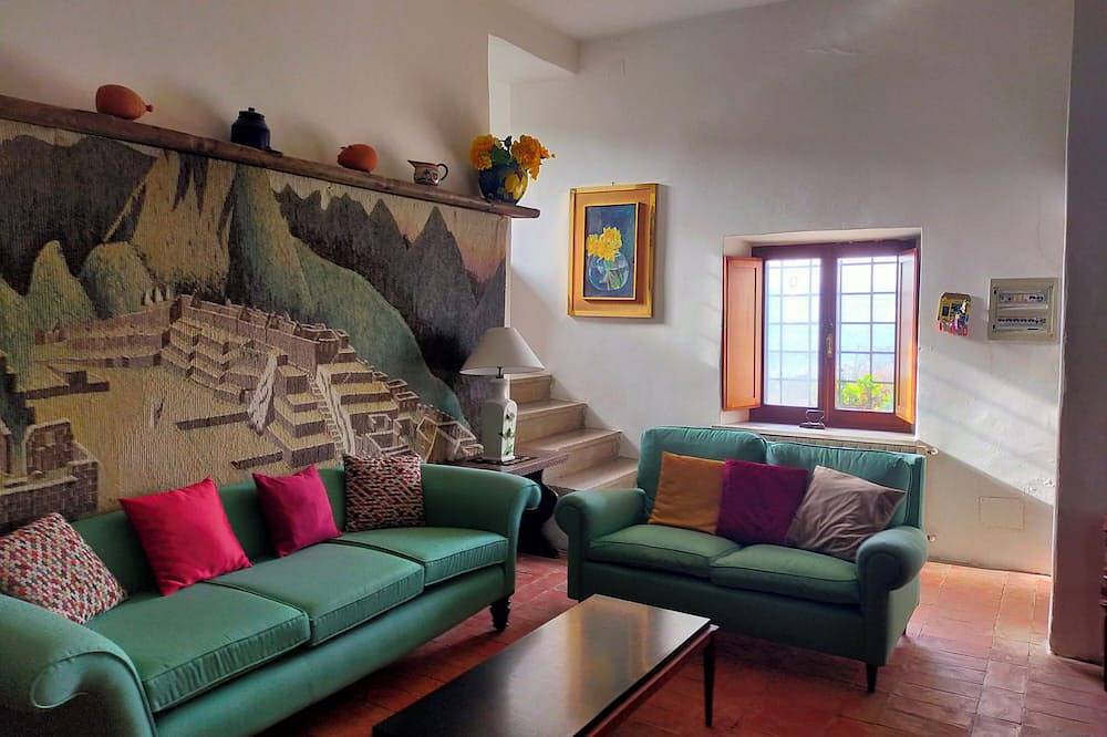 Casa de campo en una hermosa posición panorámica con piscina in Narni, Provincia de Terni