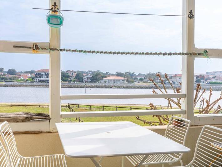 Gîte pour 4 personnes, avec balcon dans Plage du Courant