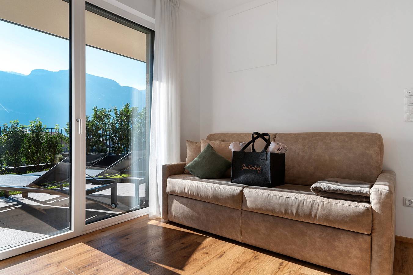 Ganze Wohnung, Apartment 'Anna' mit Bergblick, Wlan und Klimaanlage in Tramin an der Weinstraße, Nonsberggruppe