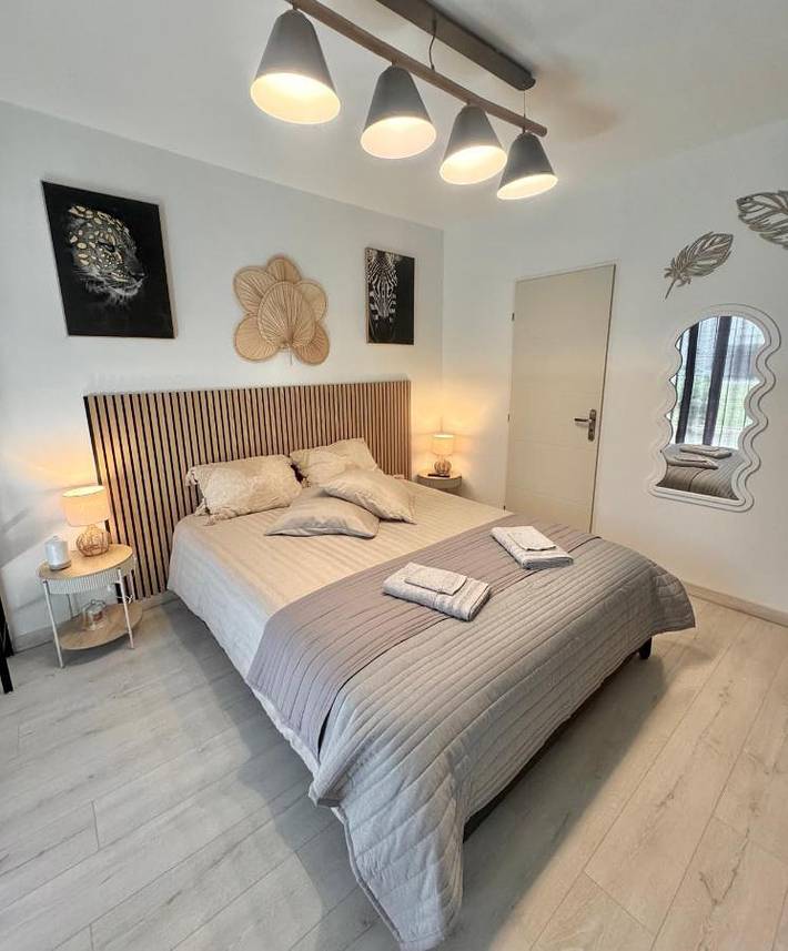Chambre d’hôte pour 4 personnes, avec Terrasse et Jardin ainsi que Sauna et Vue à Ginestet