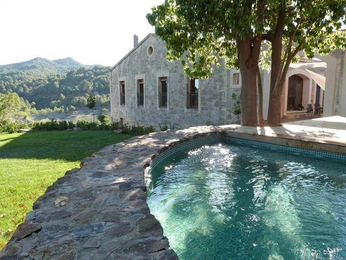 Casa rural para 2 personas, con Balcón y Jacuzzi además de Terraza y Jardín en Riudecañas