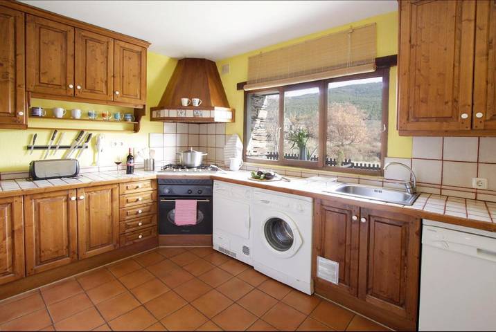 Casa rural para 13 personas, con piscina y jardín en Sierra De Ayllón - 4