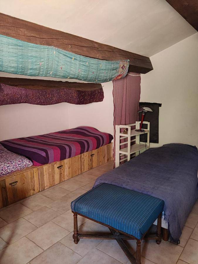 Location de vacances pour 5 personnes, avec terrasse ainsi que piscine et vue, adapté aux familles à Rognes - 3