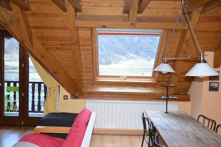 Location de vacances pour 4 personnes, avec balcon et vue à Bossòst - 2