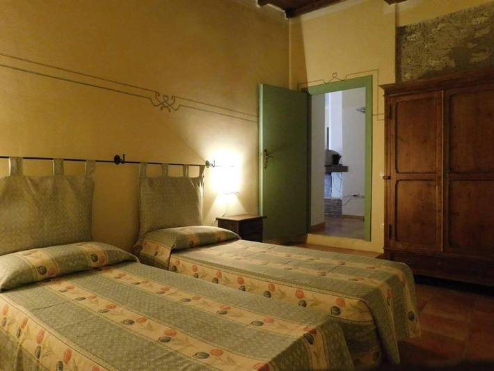 Location de vacances pour 6 personnes, avec piscine ainsi que jardin et vue à Trevi - 4