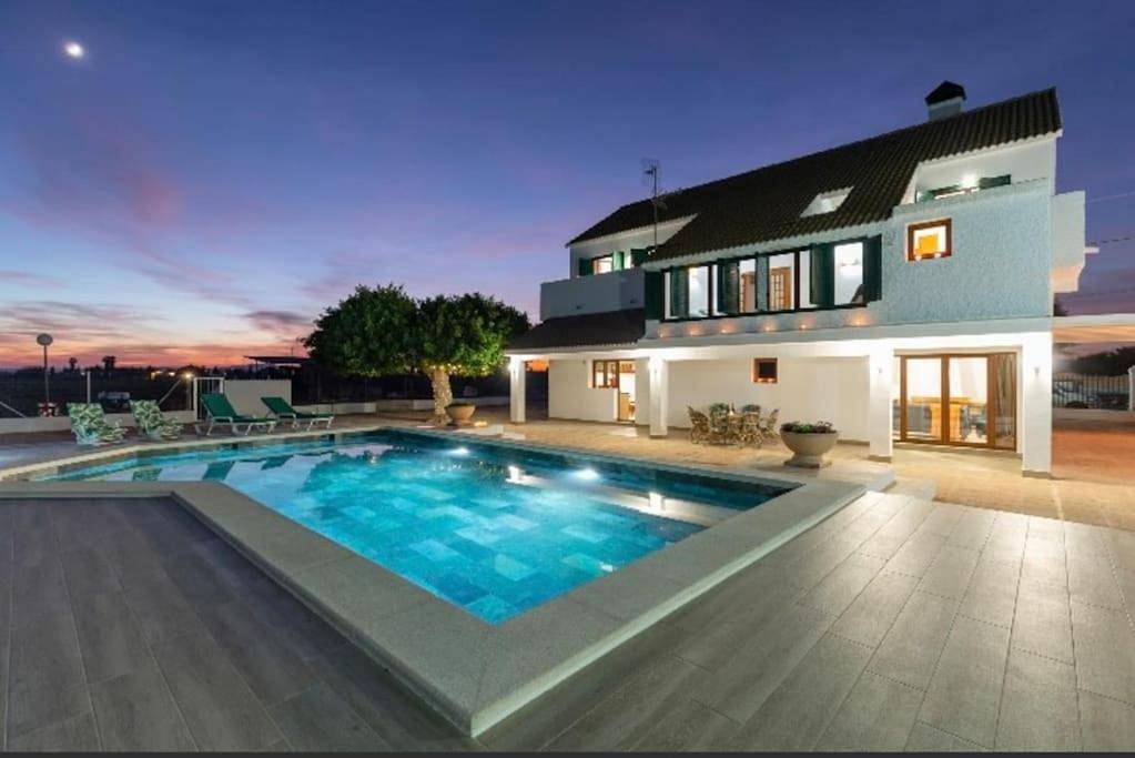 Villa Luna (Piscina climatizada-Bbq-Wifi-Parking) in San Fulgencio, Costa Blanca