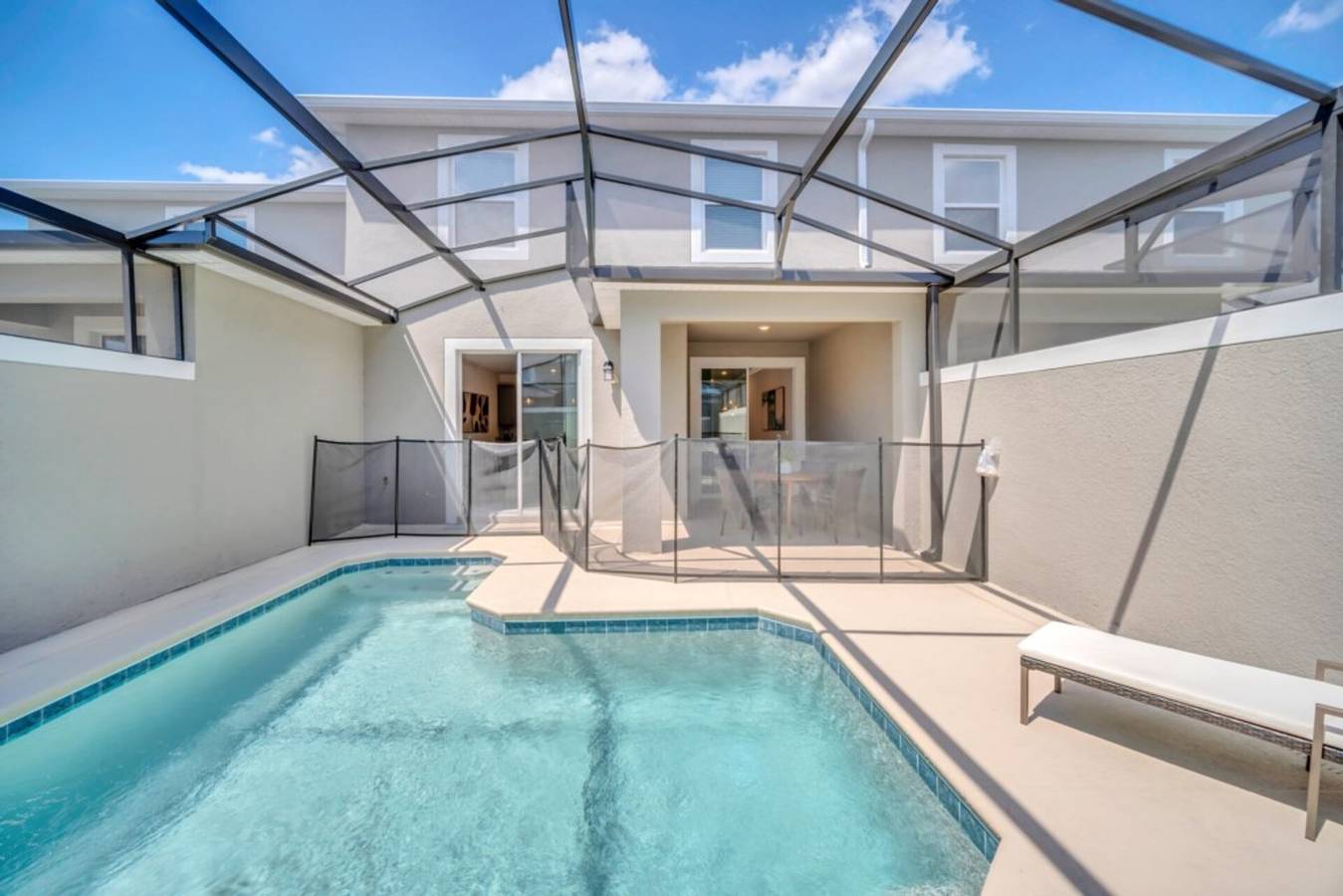 You and Your Family will Love this Luxury Townhome on Storey Lake Resort, Orlando Townhome 6326 in Condado de Osceola