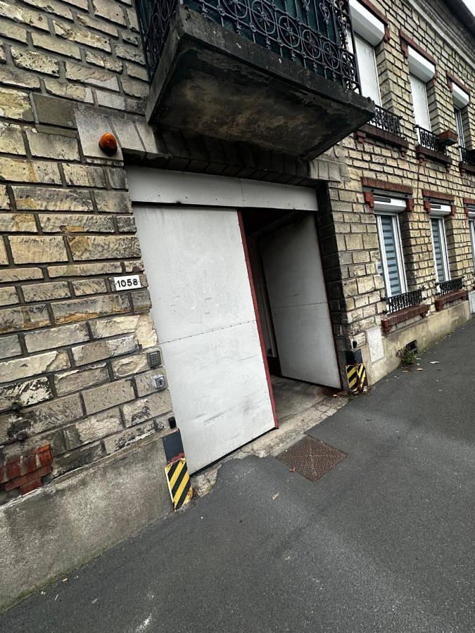 Appartement entier, Two-Bedroom Apartment in La Chapelle-en-Serval, Oise