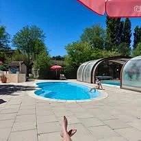 Zecamping 3* piscine couverte pet friendly chalet Tv Bbq clim 29m2 in Montlaur (Midi-Pyrenäen), Parc naturel régional des Grands Causses