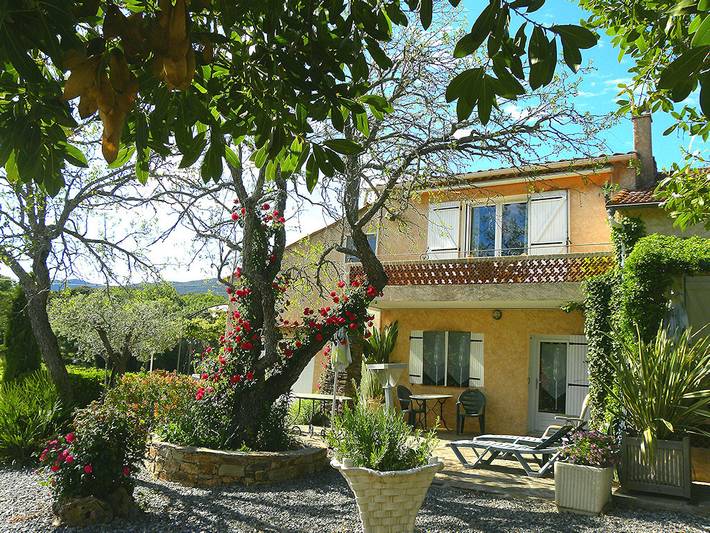 Gîte pour 2 personnes, avec piscine ainsi que jardin et terrasse dans le Var - 2