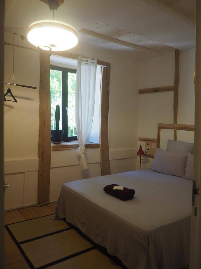 Cottage pour 2 personnes, avec jardin et piscine ainsi que vue et terrasse à Carnac-Rouffiac