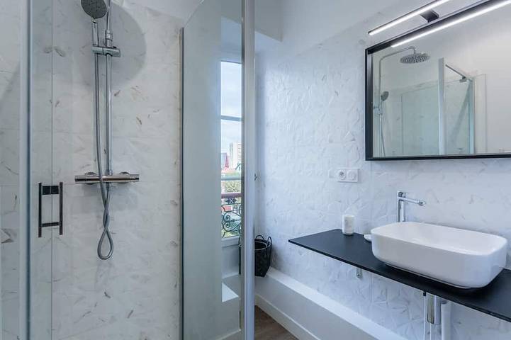 Gîte pour 4 personnes, avec piscine dans Plage du Miramar - 4