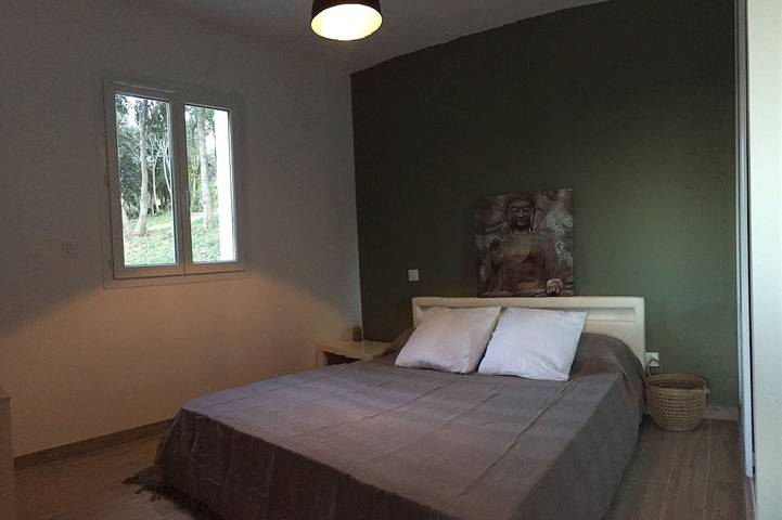 Location de vacances pour 4 personnes, avec terrasse et jardin dans Prunete - 2