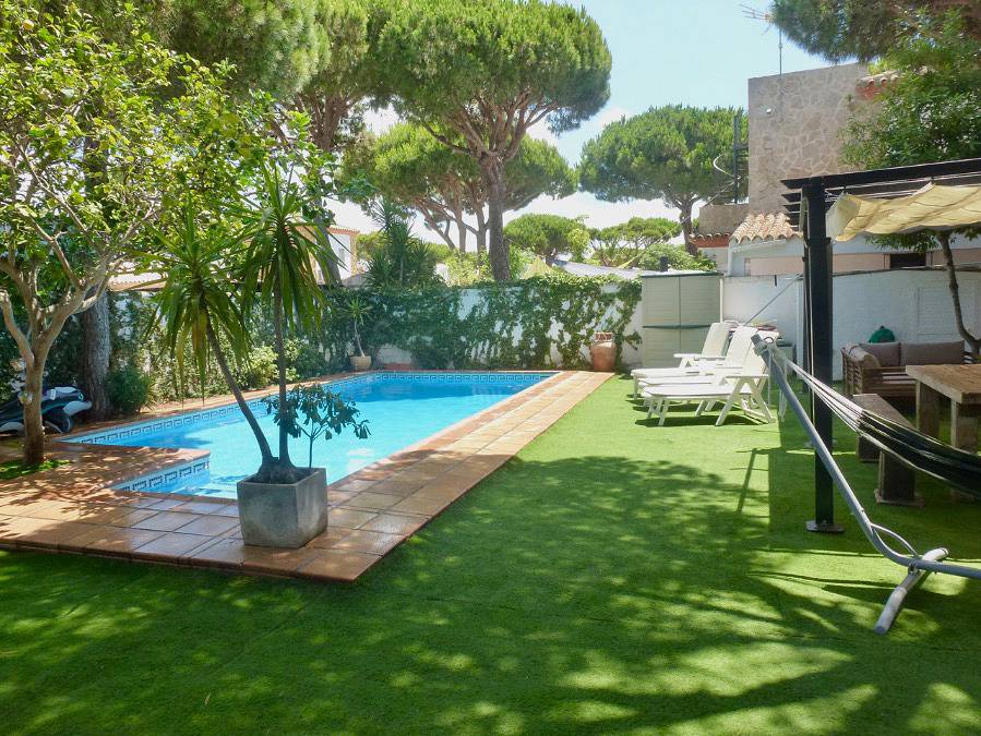Villa Estribor in Sancti Petri, Chiclana de la Frontera