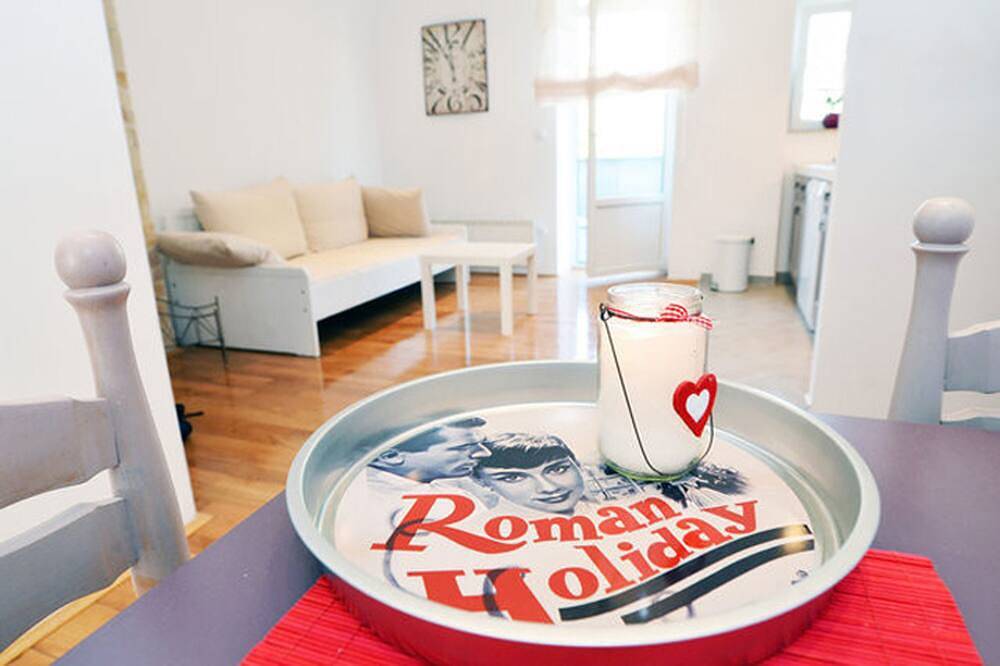 Ganze Wohnung, Charmante Wohnung 20 Minuten vom Hauptplatz entfernt in Zagreb, Zagreb und Umgebung