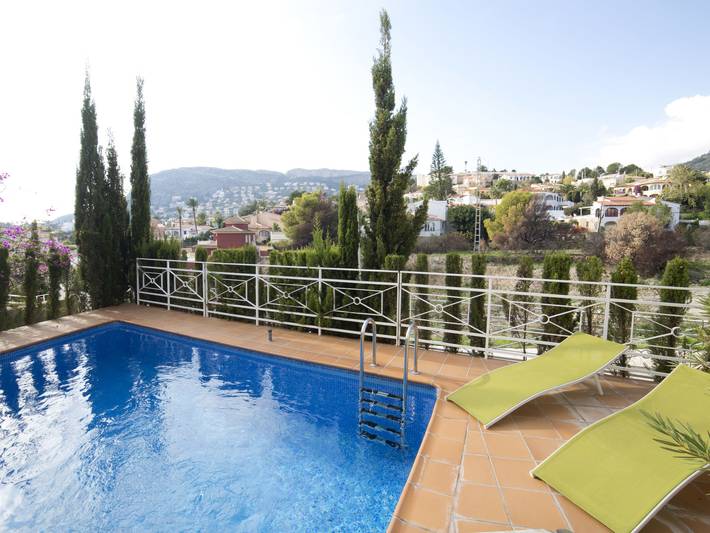 Ferienhaus für 6 Personen, mit Pool und Ausblick sowie Kinderpool und Terrasse in Calpe - 4