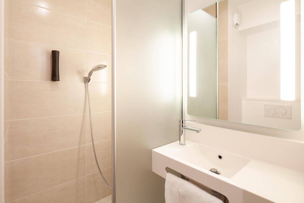 B&B Hotel Bois d'Arcy Saint Quentin en Yvelines in Bois-d'Arcy, Yvelines